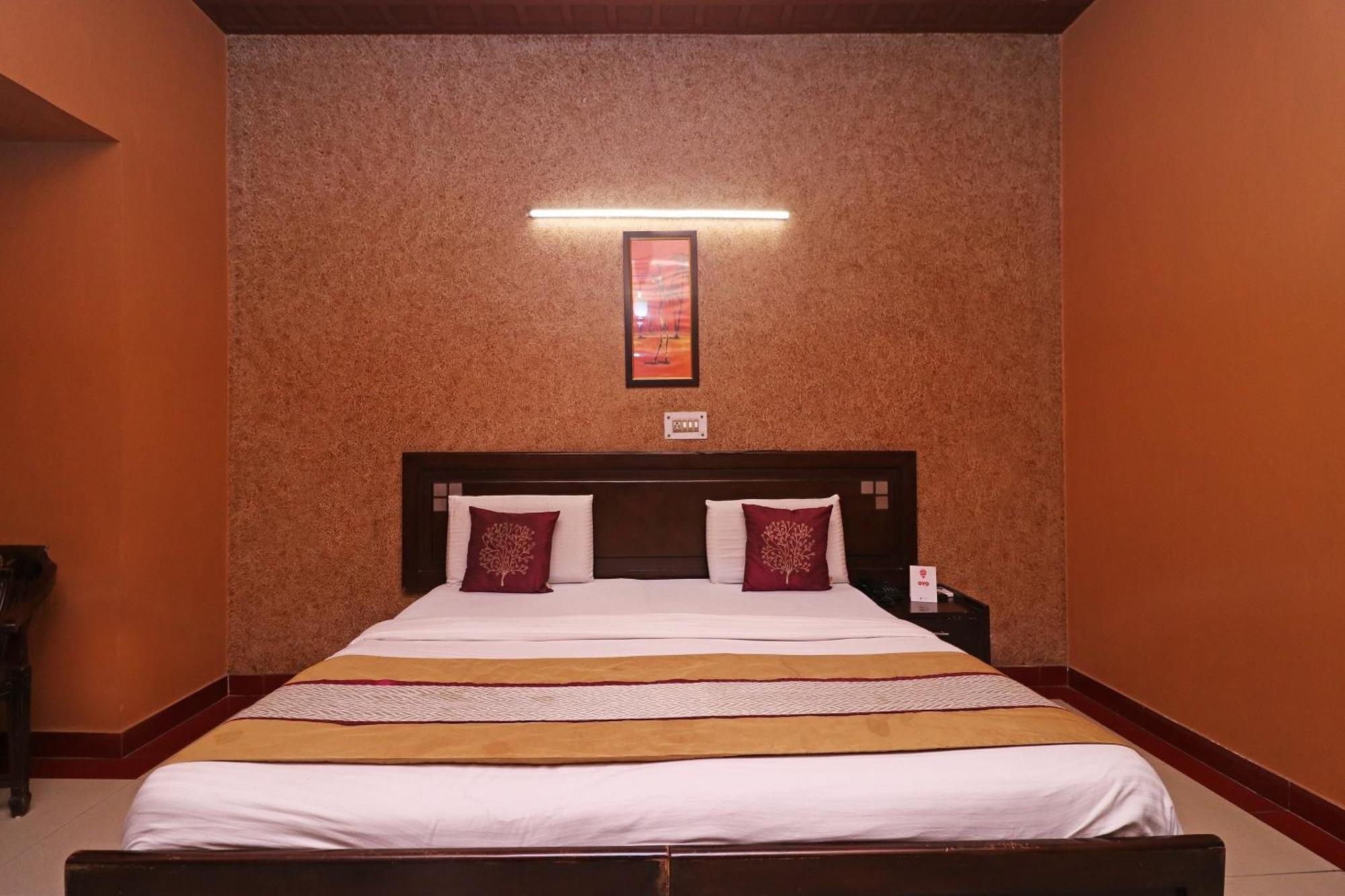 Townhouse Satguru Enclave Road Gurgaon Hotel Jamb Luaran gambar