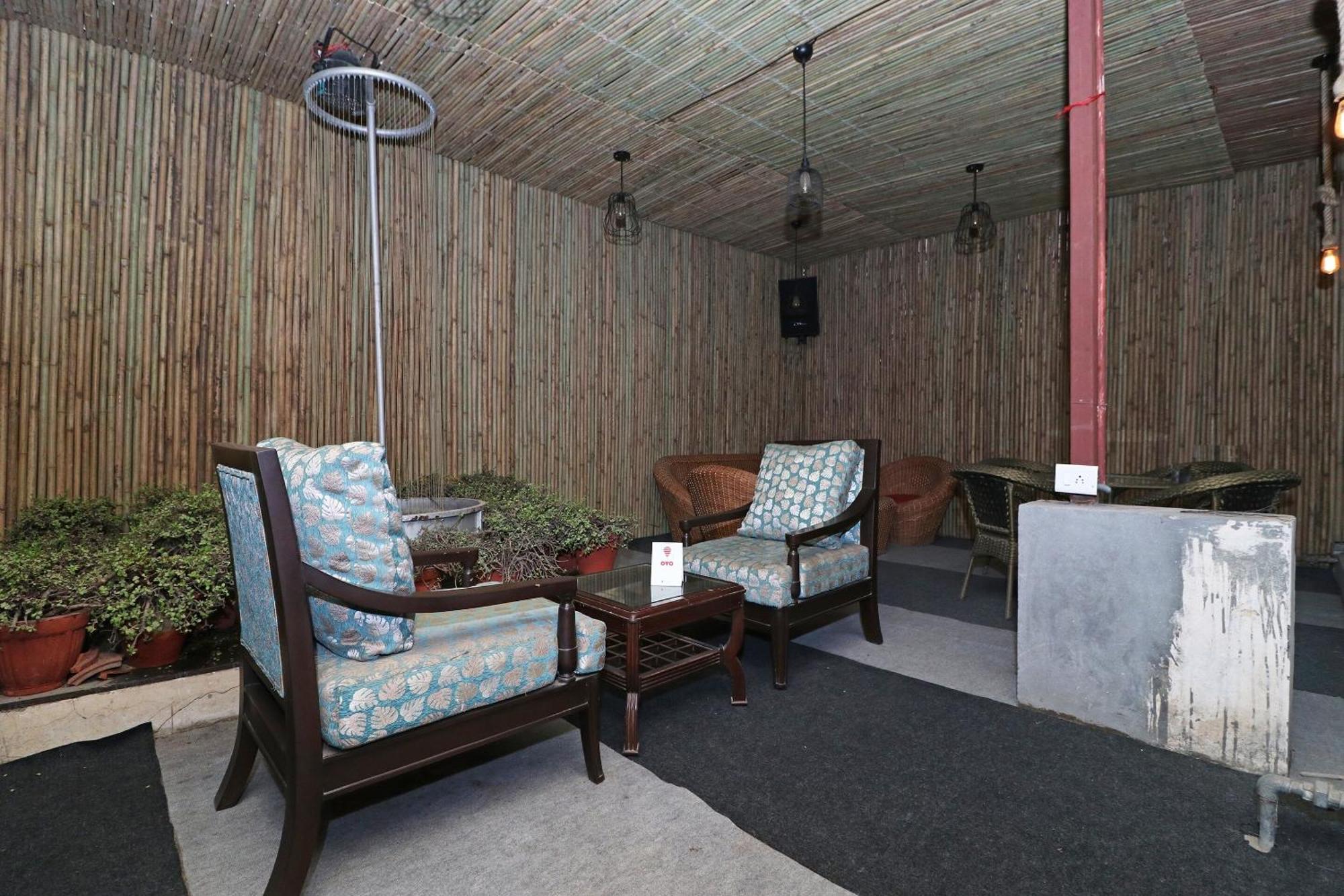 Townhouse Satguru Enclave Road Gurgaon Hotel Jamb Luaran gambar