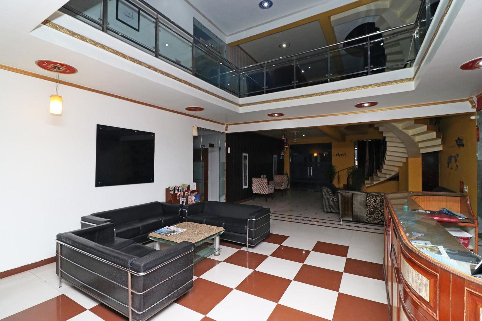 Townhouse Satguru Enclave Road Gurgaon Hotel Jamb Luaran gambar