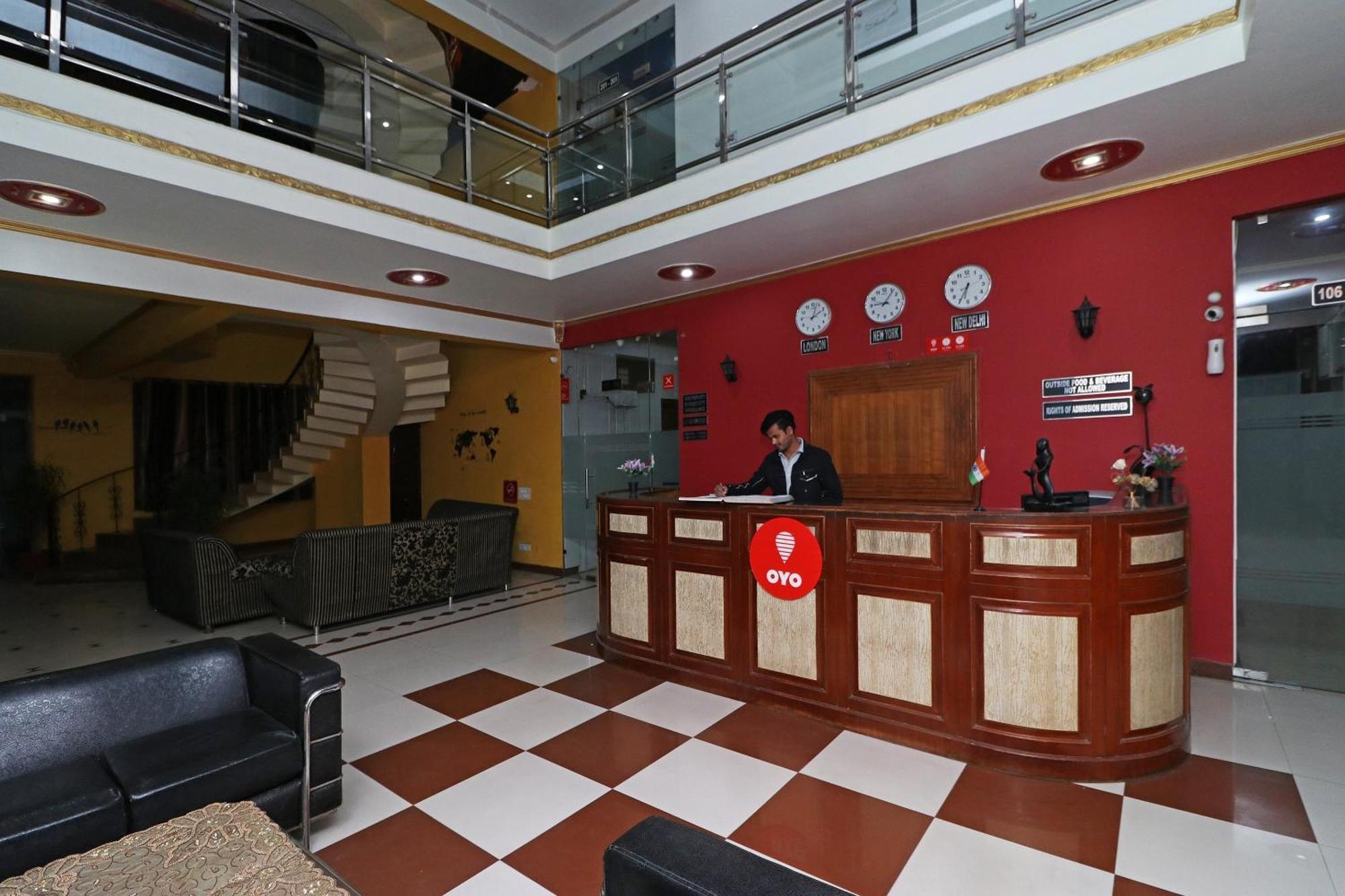 Townhouse Satguru Enclave Road Gurgaon Hotel Jamb Luaran gambar